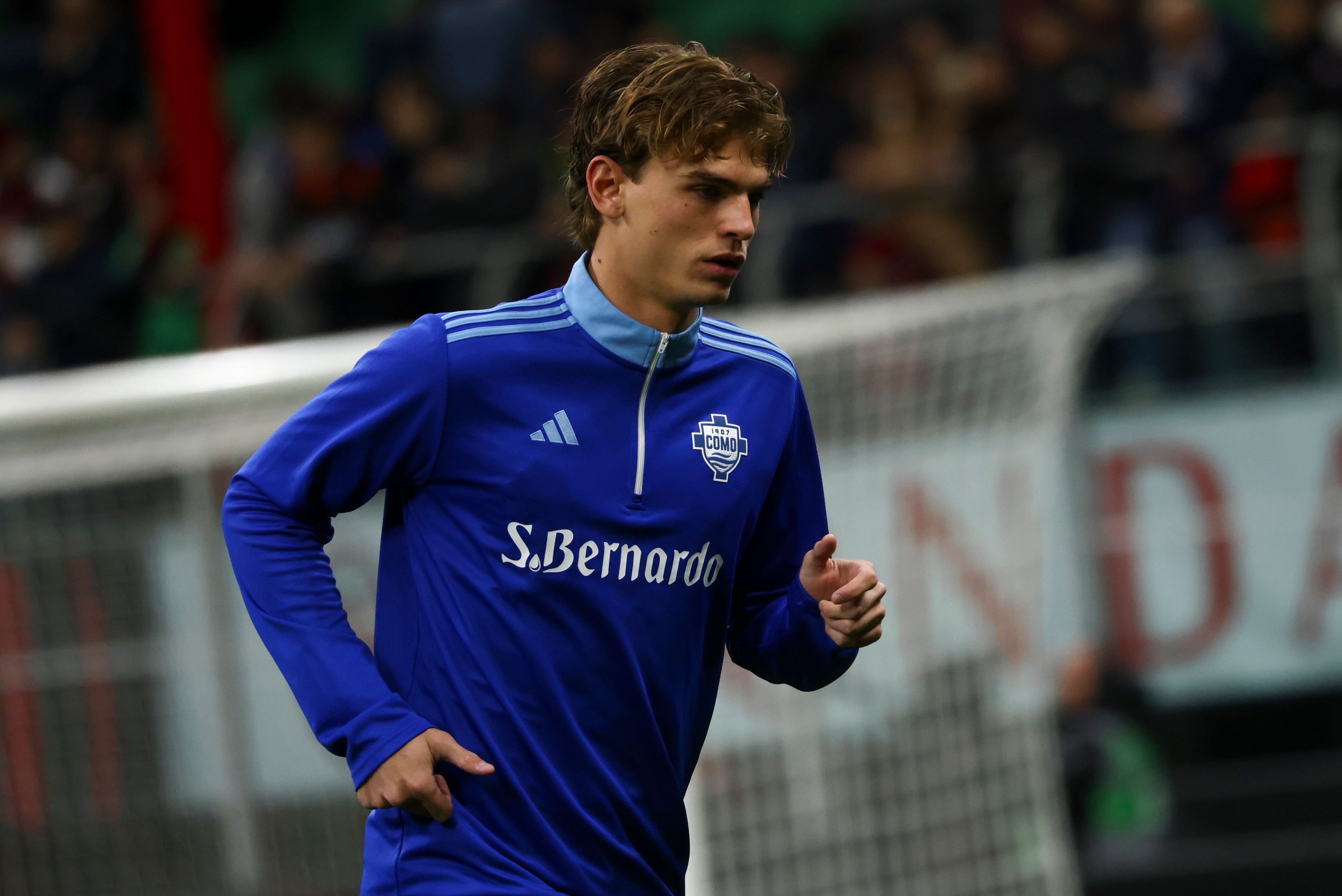 比赛中头部遭碰撞，罗马诺：尼科·帕斯伤势无碍，下轮可正常出战